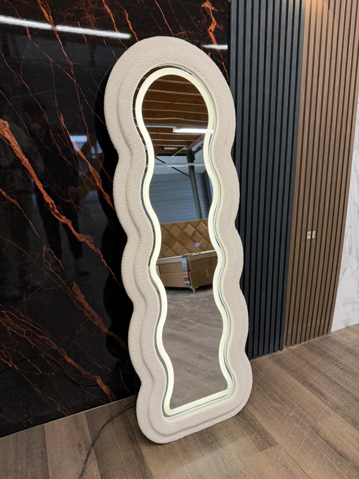 Full Body Staanspiegel 170x60 – LED Verlichting & Witte Teddy Look