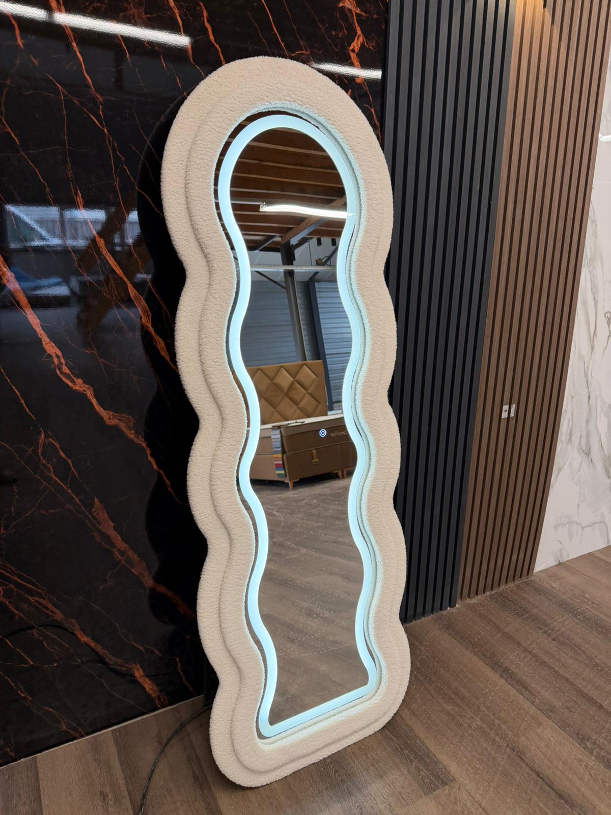 Full Body Staanspiegel 170x60 – LED Verlichting & Witte Teddy Look