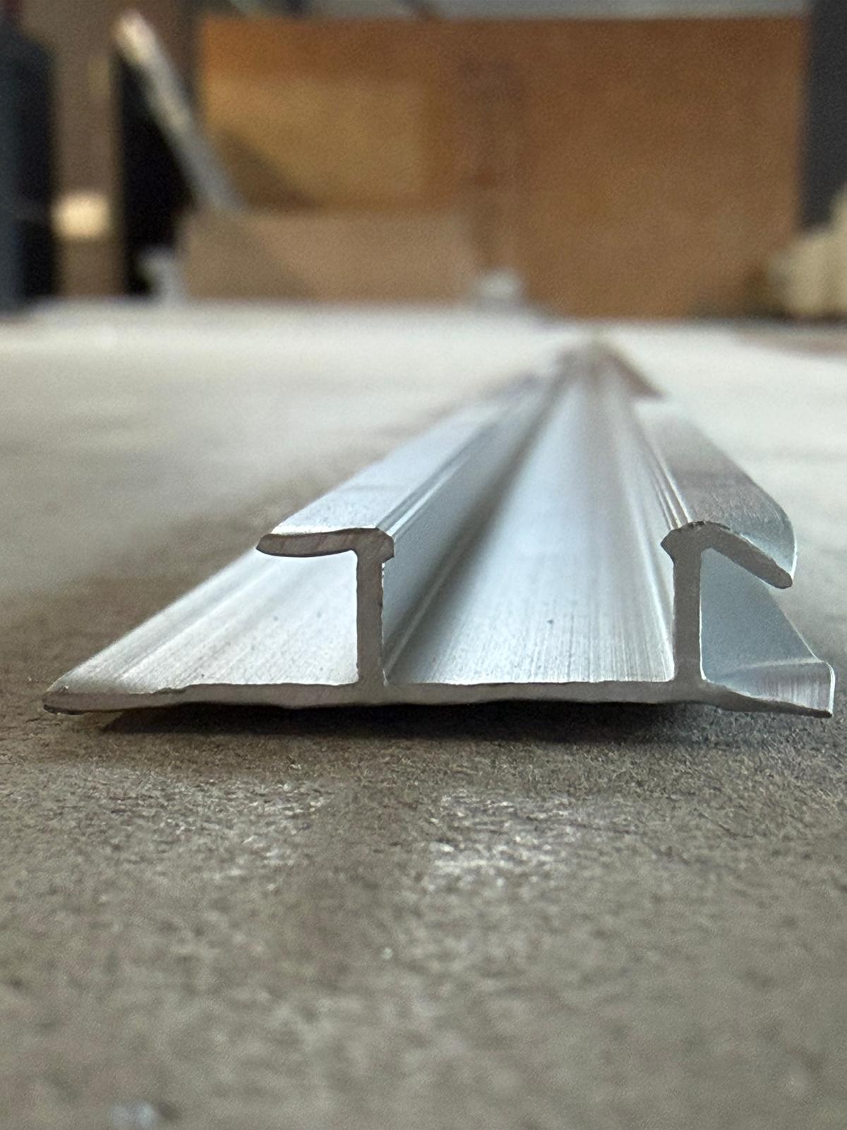 Tussenprofiel Bambooplaat 300 cm – Zilveren Duurzame Randafwerking