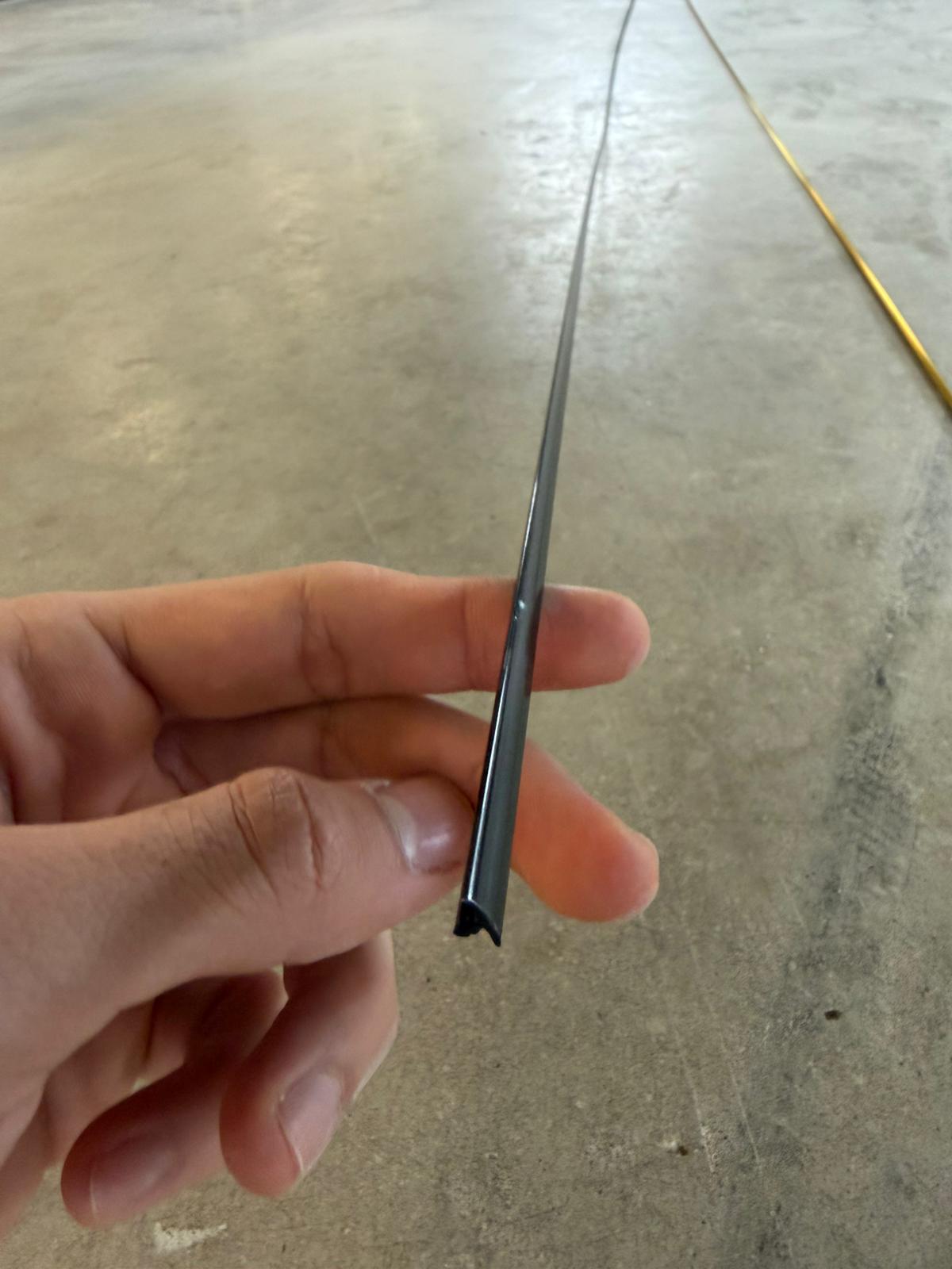 Tussenprofiel PVC 300 cm – Zwarte Duurzame Randafwerking